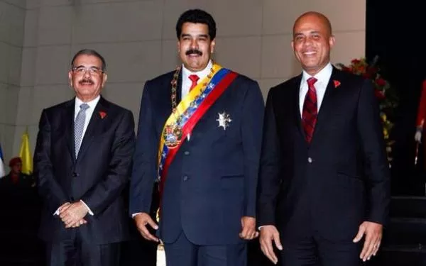 La Presidencia distribuye foto de Medina, Maduro y Martelly 