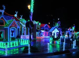 Alcaldía abre el parque de luces