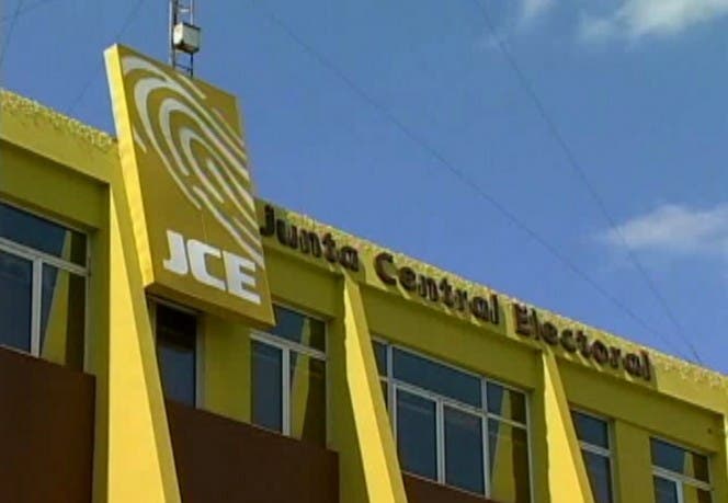 JCE recibe primera partida de equipos para escrutinio electoral