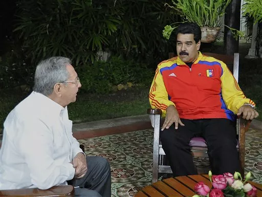 Raúl Castro se reúne con Nicolás Maduro  en La Habana