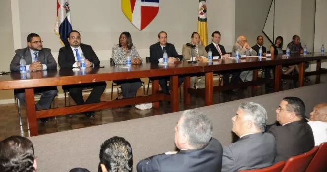 12 NACIONALES 31-01,p01