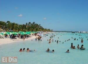 Joven de 21 años se ahoga en playa de Boca Chica