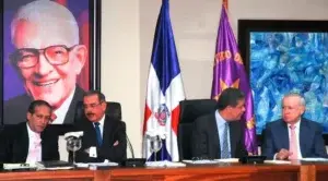 Danilo Medina y Leonel Fernández se reúnen por casi una hora en Funglode