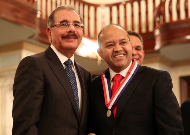 Hospital Ney Arias Lora recibe otra medalla de oro en Premio Nacional a la Calidad