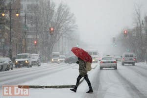 Tormenta de hielo cubre el centro de EE.UU