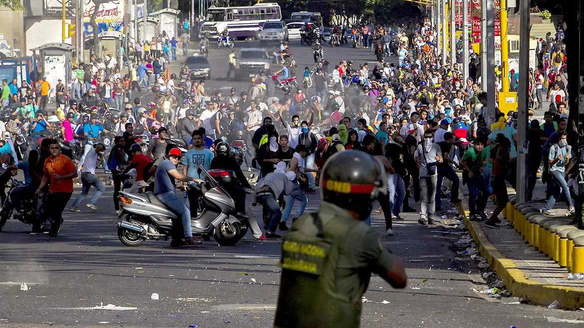El municipio capitalino de El Hatillo, al sureste de la ciudad, fue uno de los más afectados por las protestas debido a que los accesos quedaron completamente cerrados.