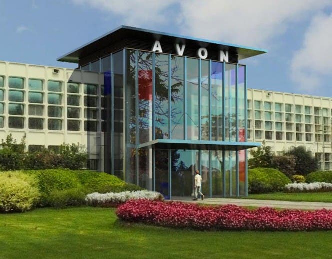 Avon investiga  para aclarar el soborno chino
