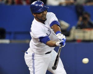 Edwin Encarnación acaba era con Azulejos y la comienza con Indios