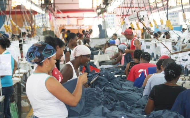 Abinader: “Las zonas francas constituyen uno de los principales pilares de la economía dominicana”