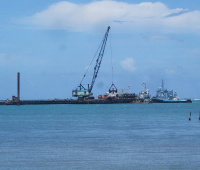 Medio Ambiente paraliza instalación de barcaza en Puerto Plata