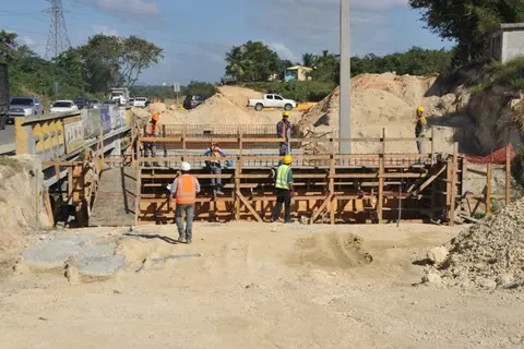 Avanza construcción avenida Circunvalación de Santo Domingo