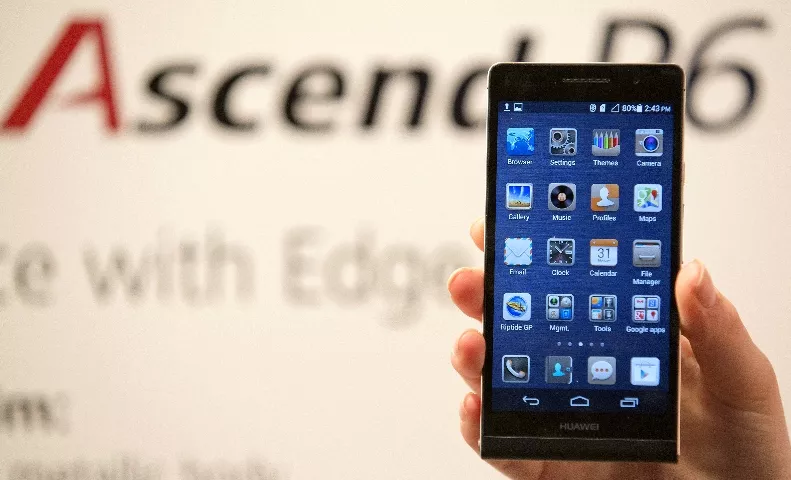 BRITAIN-MOBILE-HUAWEI-LAUNCH-ASCEND P6