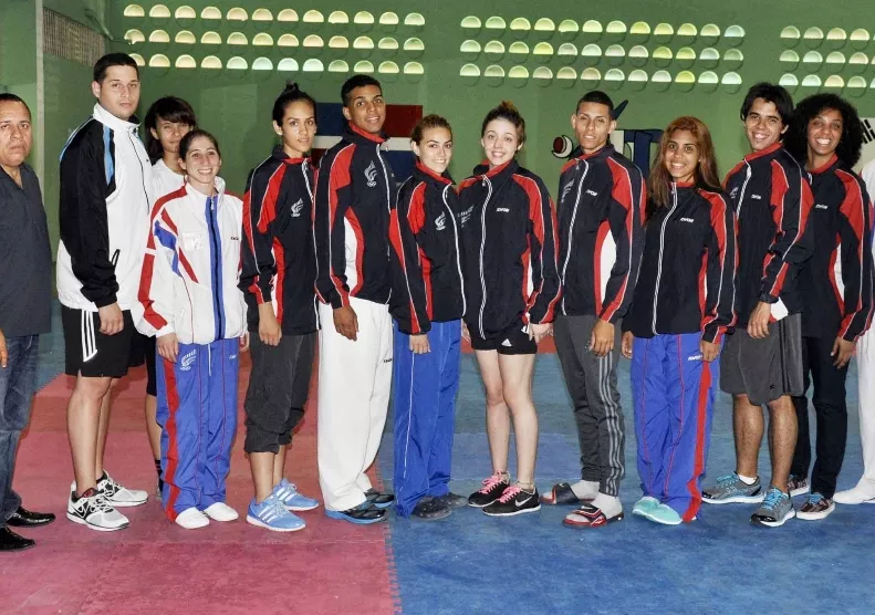 equipo de taekwondo  de  P R /HOY/CARLOS ALONZO/31/1/2014