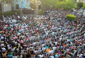 La Hermana Glenda reune multitud en la Feria Libro Católico