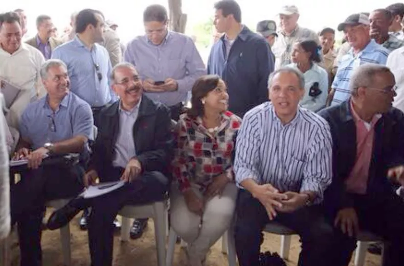 Presidente Medina Reunido con Productores de Valverde 2-3-14