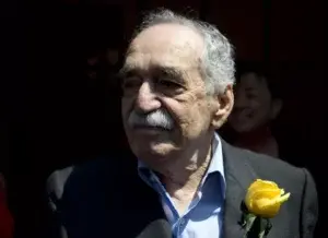 Se espera que García Márquez salga del hospital el martes, dice su hijo