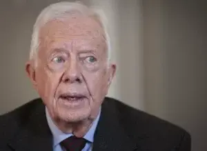 Expresidente estadounidense Jimmy Carter padece cáncer