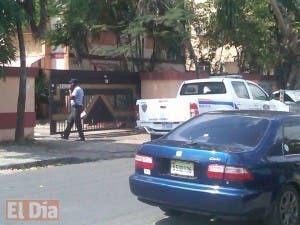 Francina Hungría denuncia delincuentes armados merodean por su casa