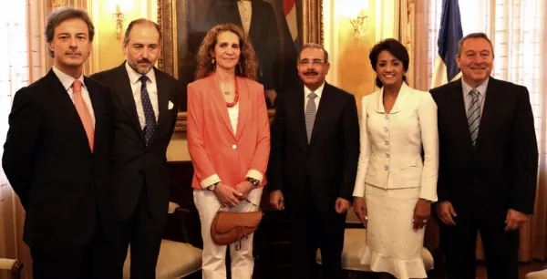 Infanta Elena de España visita al presidente Danilo Medina.