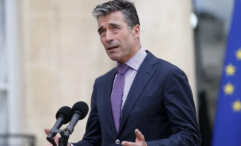 EL SECRETARIO GENERAL DE LA OTAN, ANDERS FOGH RASMUSSEN VISITA FRANCIA