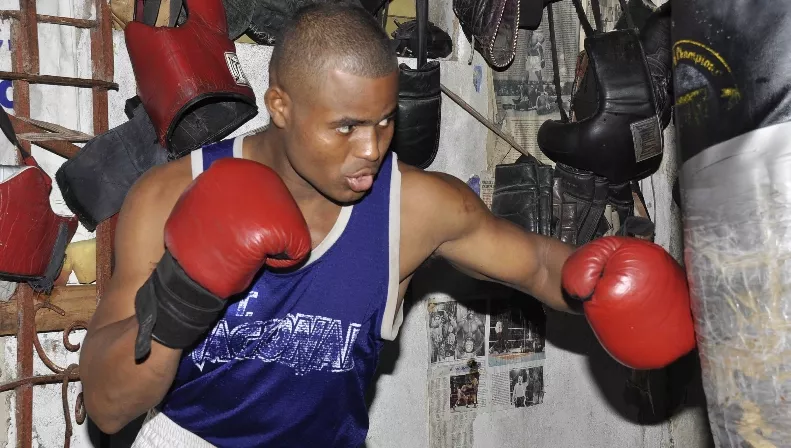 JAVIER FORTUNA /HOY/CARLOS ALONZO/18/12/2009