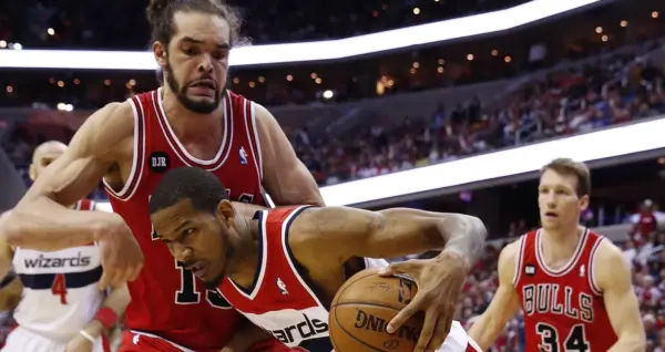 Trevor Ariza (1), Joakim Noah, Mike Dunleavy