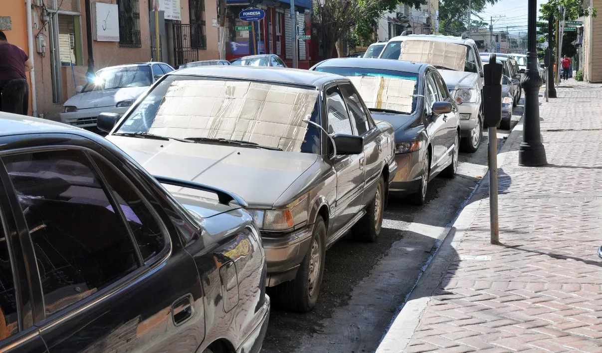 Sentencia ordena a los comercios responder por daños en parqueos