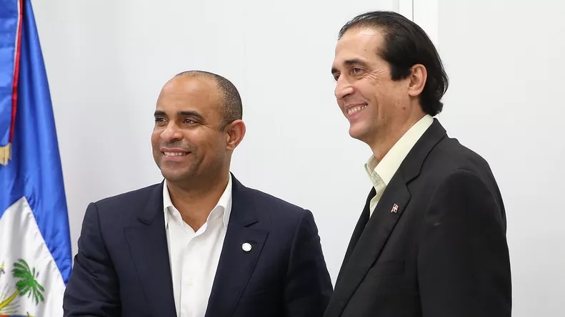 Haití: Llaman a declarar ex primer ministro Laurent Lamothe por gestión fondos Petrocaribe