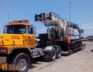 Sacan  de Haina las ‘pilotadoras’ viaducto Metro