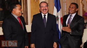 Raymond Pozo y Miguel Céspedes visitan al presidente Medina en Palacio