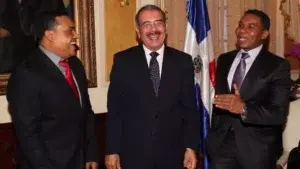 Raymond Pozo y Miguel Céspedes visitan al presidente Medina en Palacio