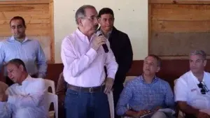 Presidente  otorga RD$30 millones en financiamiento a productores de Juncalito, Santiago