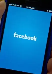 Facebook entrega documentos a la justicia de Nueva York por escándalo de datos