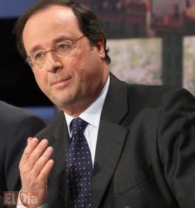 Hollande busca compensar a los votantes