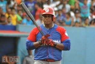 Suspenden Despaigne   por pasaporte falso