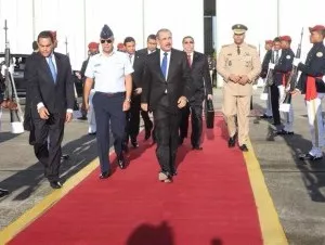 Danilo Medina viajó esta mañana a Costa Rica; retorna esta noche