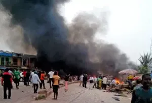 Al menos 46 muertos al explotar dos coches bomba en Nigeria