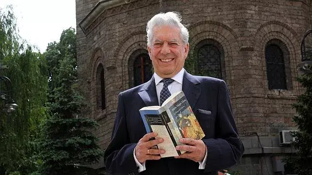 Vargas Llosa relanza su cátedra con un “encuentro por la cultura en libertad»