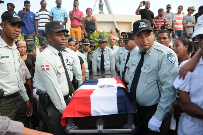 Sepultaron esta tarde los restos de la teniente de AMET muerta a tiros ayer