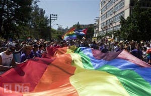 Cubanos le ponen color a marcha contra homofobia