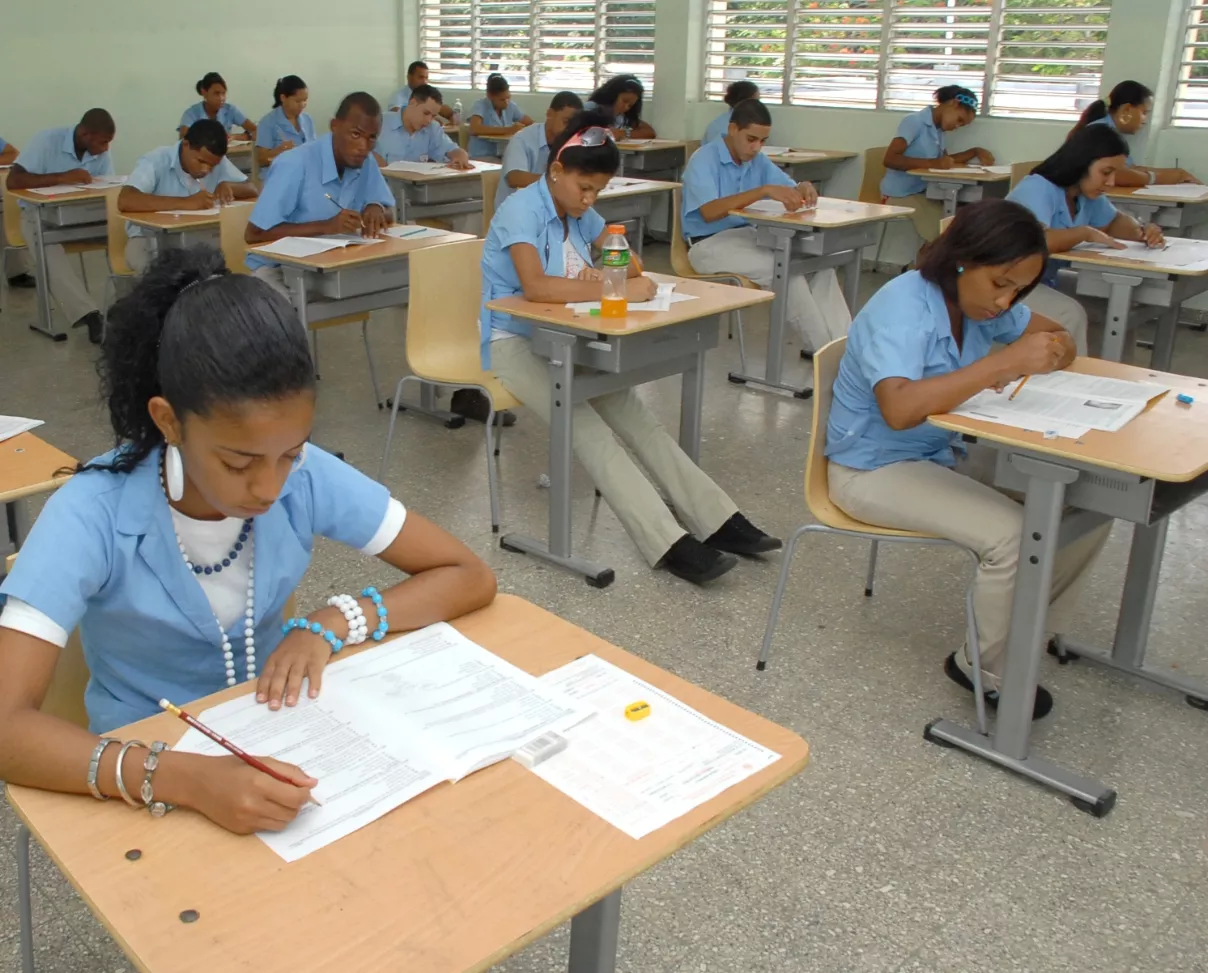 10 NACIONALES 18-01,p01