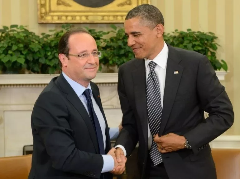 Barack Obama llegó a París, donde se reunirá con su homólogo francés François Hollande 