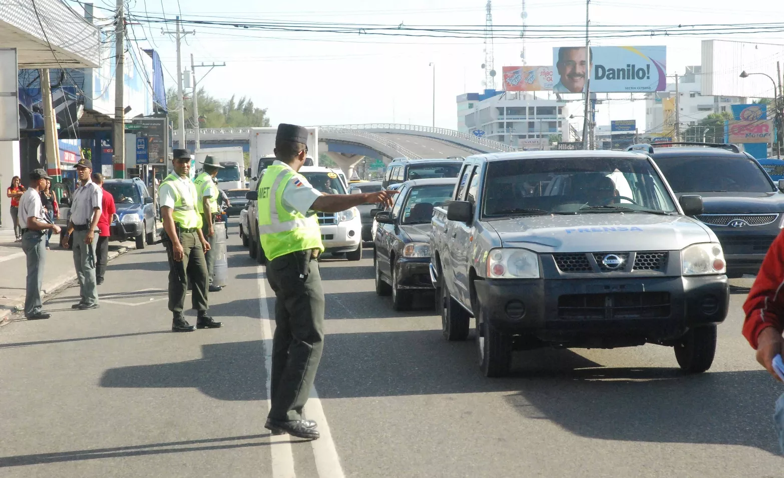 Dirigente peledeísta llama a choferes a la prudencia en estas festividades