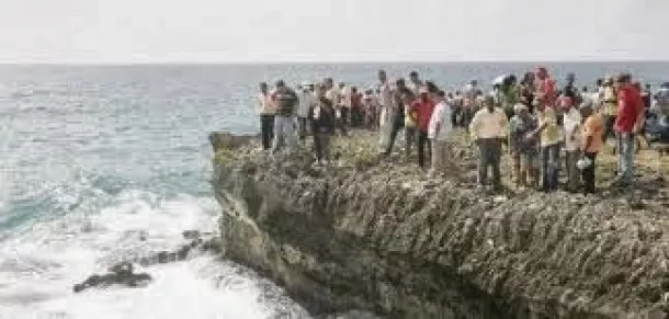 Mueren dos jóvenes ahogados en el Mar Caribe mientras se tomaban fotos de despedida del año escolar