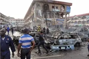 Nigeria: 21 muertos en explosión en comercio