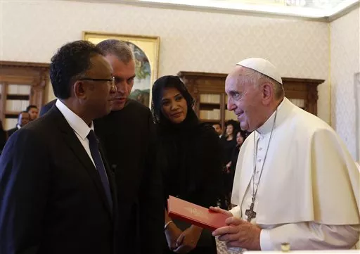 Hery Rajoanarimampianina, Lalao, Francis