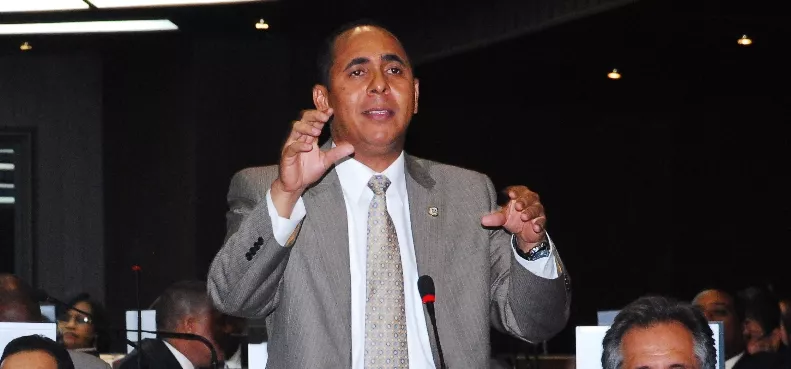 12 nacioanles 18-02,p01