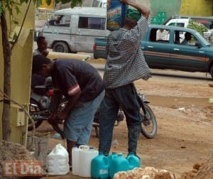 Denuncian CAASD aumenta tarifa servicio de agua a viviendas