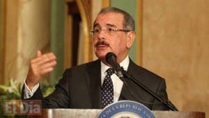 Presidente Danilo Medina emite el reglamento de la Ley 169-14