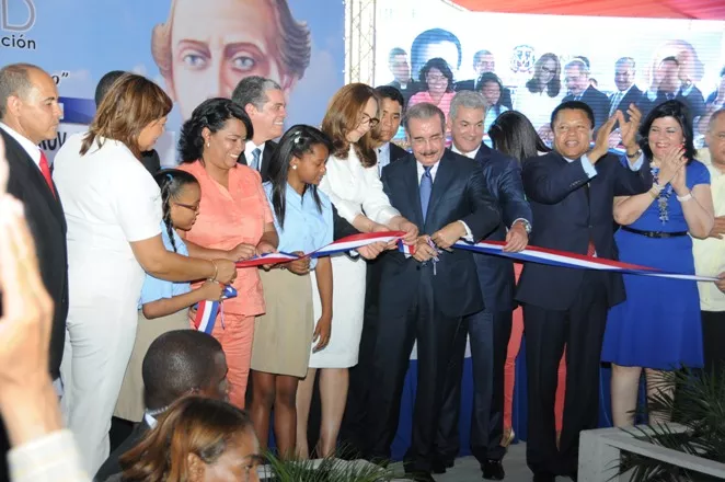 Presidente Medina inaugura ocho escuelas en la provincia Santiago